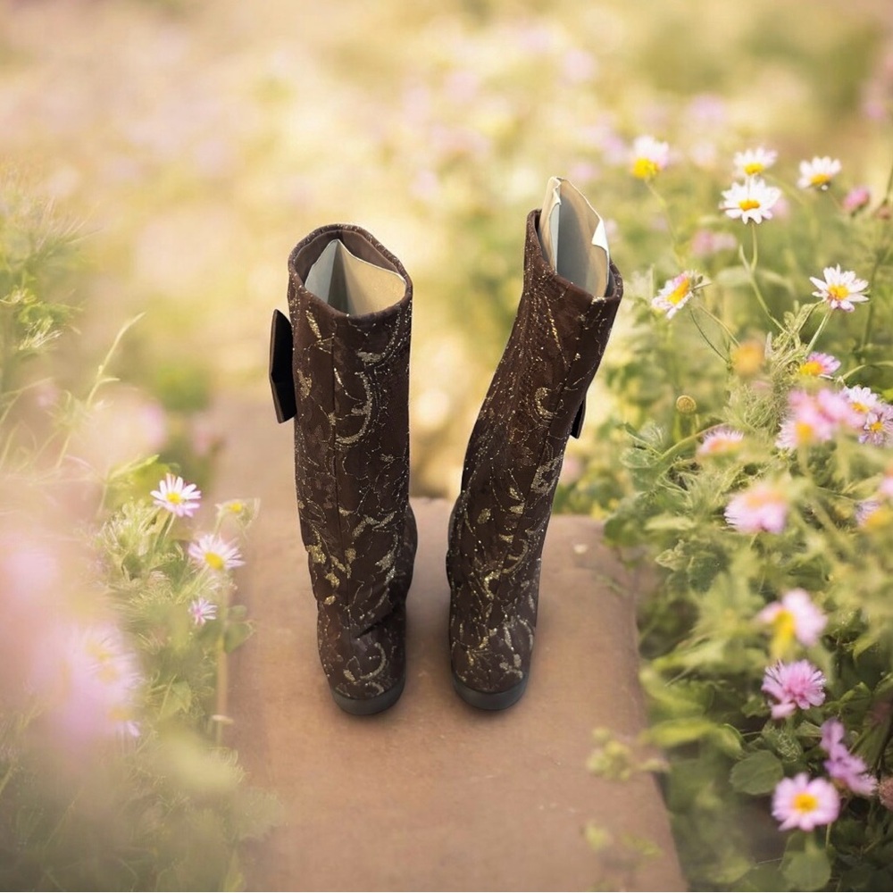 Joan Boyce Brown Boots w/Gold Embroidered Design & Brown Satin Bow Sz-9.5 W NWOB - Picture 6 of 16